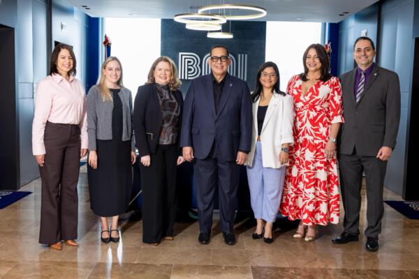 BMI Seguros RD y Moffitt Cancer Center realizan conversatorio sobre Genética y prevención del cáncer en la mujer.