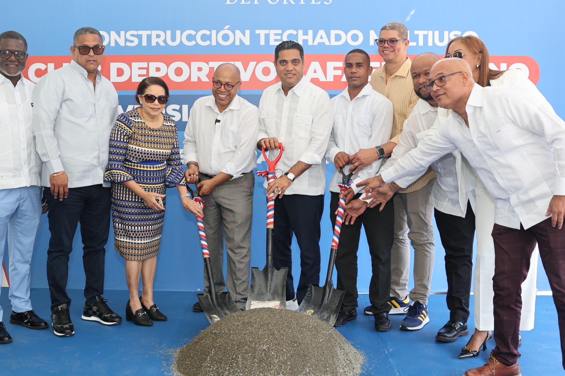 Las obras contemplan la construcción o renovación de los techados multiusos ubicados en Los Gladiadores, en Guachupita; H5 y Nuevo Horizonte, en Arroyo Hondo II; Óscar Santana y Varias Luces, en el Ensanche Espaillat; Club Rafael Paulino, en Cristo Rey; y Orlando Martínez, en Mata Hambre.