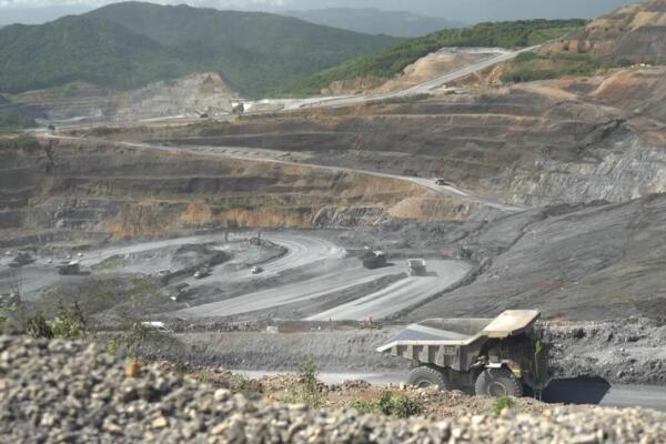 Aportes fiscales Barrick alcanzan los US$500MM en 2025 y proyecta duplicar exportaciones de oro en 15 años
