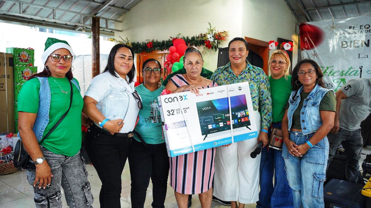 Más de 20 comunidades celebran la Fiesta de los Abuelitos en El Quemado, La Vega