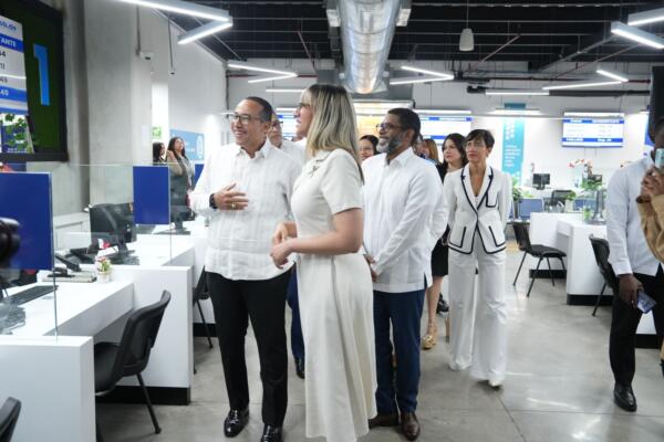 Nuevas instalaciones del servicio de pasaportes en el Punto GOB Colina Norte, inauguradas para facilitar los trámites a los residentes de Santo Domingo Norte.