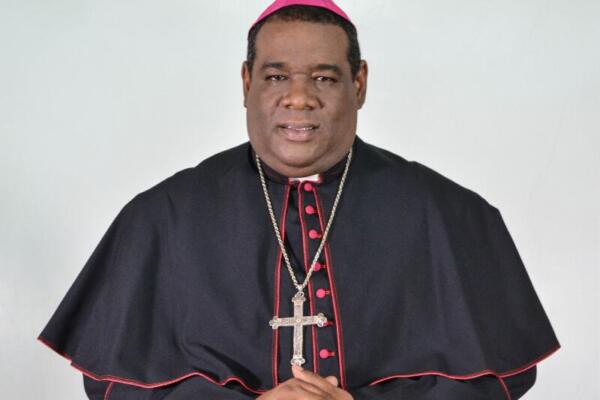 Monseñor Castro Marte llama a restaurar la confianza institucional rumbo al 2026