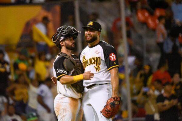 Las Águilas superaron a las Estrellas este domingo en la Pelota Invernal