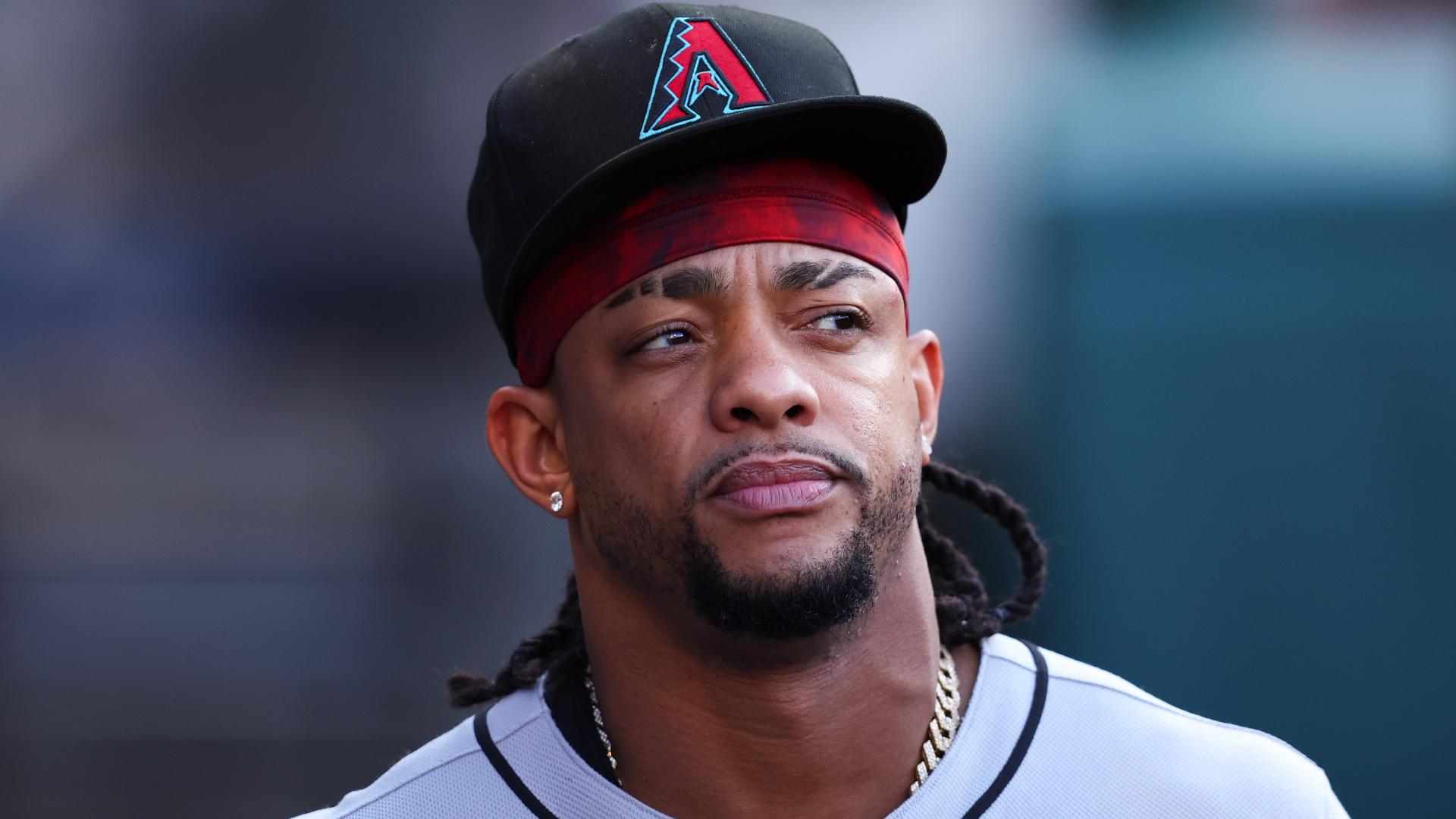 Además, los D-backs también quieren fortalecer la ofensiva, en particular con un bateador derecho que pueda jugar en la primera base o como bateador designado. Ésa es otra razón por la cual desean resolver pronto la situación de Marte.