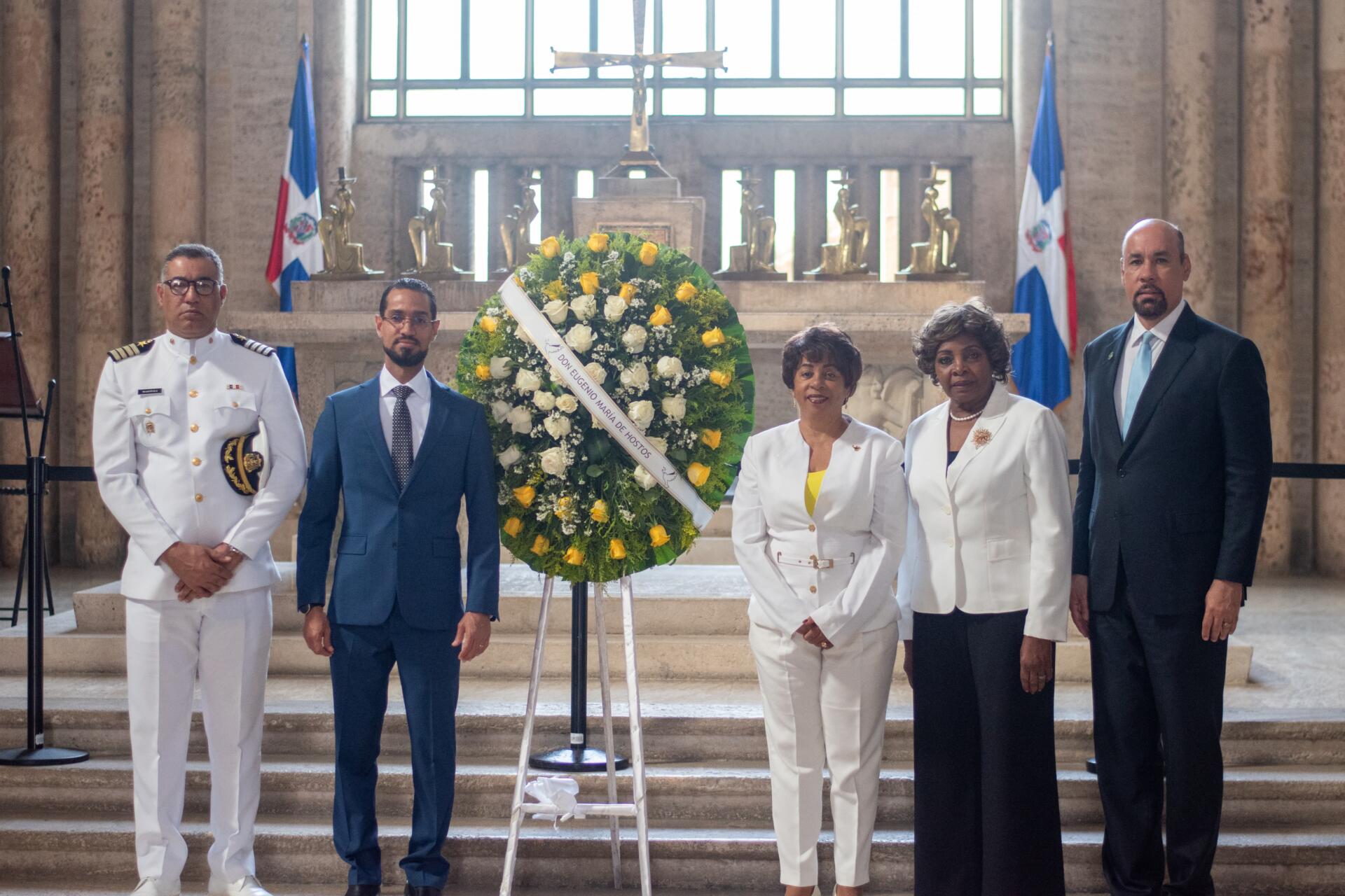 ADOU rinde homenaje a la educación y llama a una reforma integral y participativa del sistema educativo