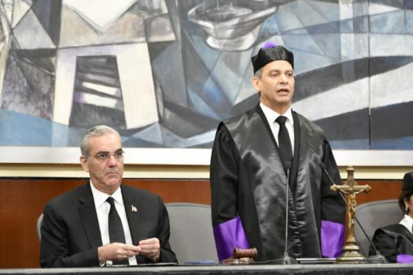 Presidente Luis Abinader, junto al presidente de la Suprema Corte de Justicia, Henry Molina, en el Día del Poder Judicial,  / foto: Danny Polanco