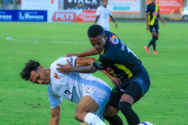 Accion del partido donde Moca derrotó 1-0 a Cibao en el Moca 85