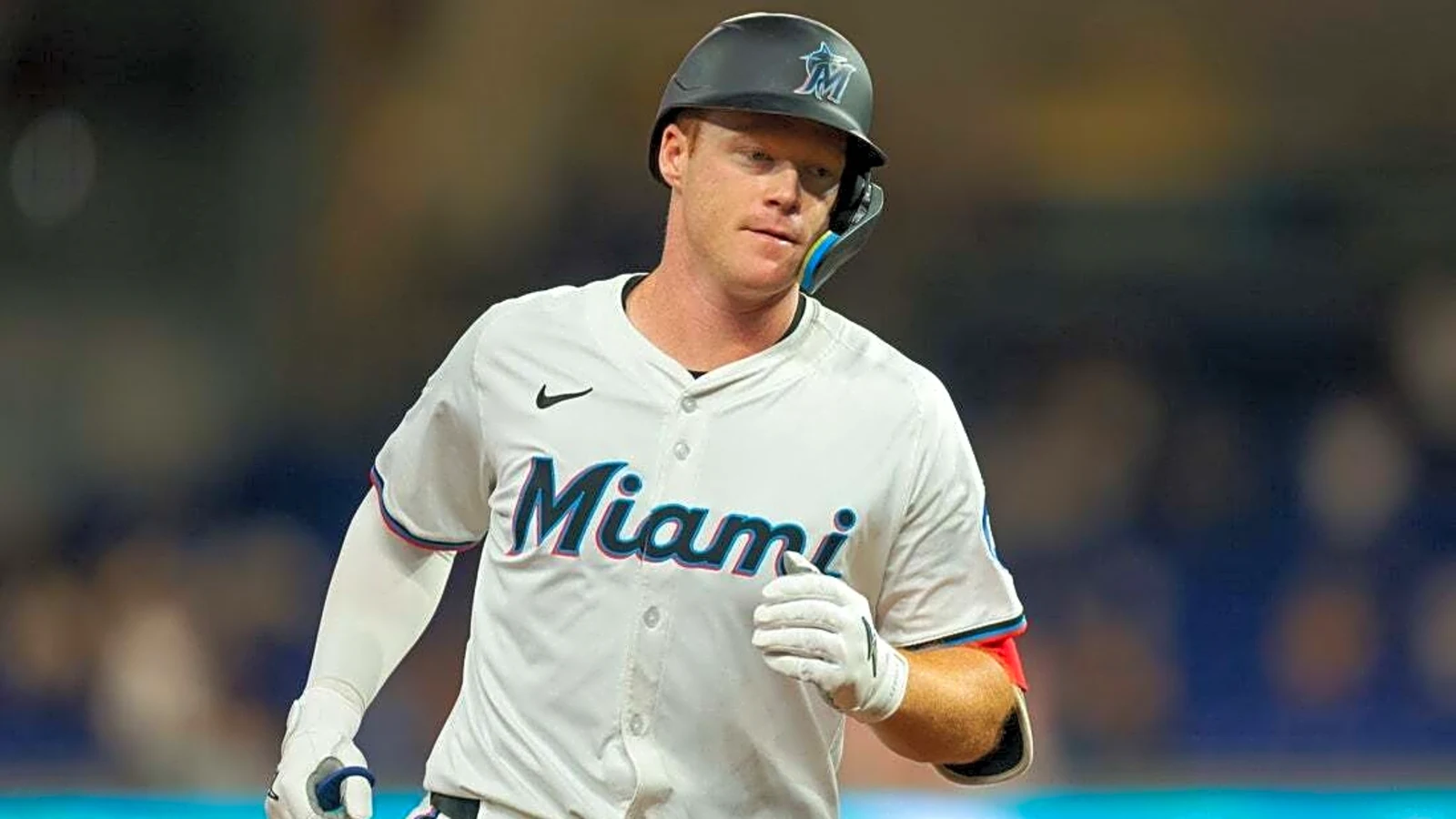 Para abrir espacio en el roster de 40 hombres para Wagaman, los Mellizos han designado para asignación al jugador del cuadro Ryan Fitzgerald.