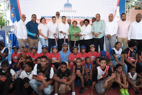La nueva infraestructura incluirá una zona de juegos, gradas, oficinas administrativas, baños mixtos, piso sintético, así como dos tableros profesionales certificados por la FIBA, una pizarra digital y un reloj de 24 segundos. 