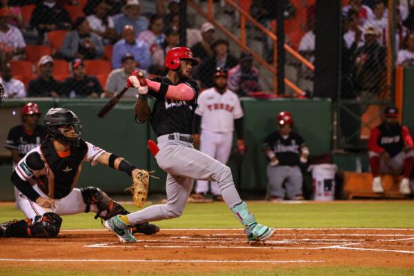 Los Leones concluirán el calendario del Round Robin en el estadio Quisqueya con un partido este viernes contra los Gigantes del Cibao a las 7:15 de la noche, y el sábado ante las Águilas Cibaeñas a las 4:00 de la tarde.

