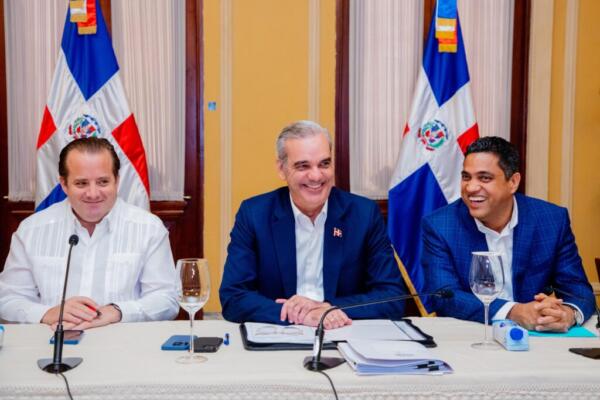 El jefe de Estado destacó que el objetivo principal es que los Juegos se desarrollen con transparencia, eficiencia y sentido de nación, y llamó a toda la población a sentirse parte de esta histórica cita deportiva.

