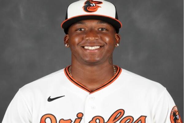 Luciano, de 24 años, pasó toda la temporada 2025 en Triple-A Sacramento dentro de la organización de los Gigantes, donde bateó .214 (99 hits en 462 turnos) con 76 carreras, 21 dobles, 1 triple, 23 jonrones, 66 empujadas, 85 boletos y 10 bases robadas en 125 juegos.