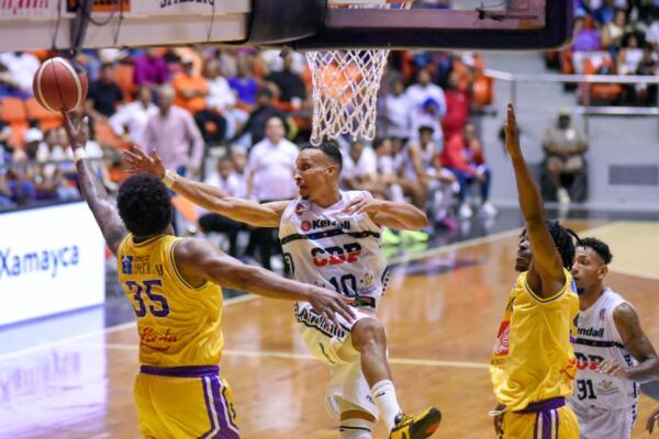 CDP impone su poder ofensivo y vence con autoridad al GUG en la jornada dominical del TBS Santiago