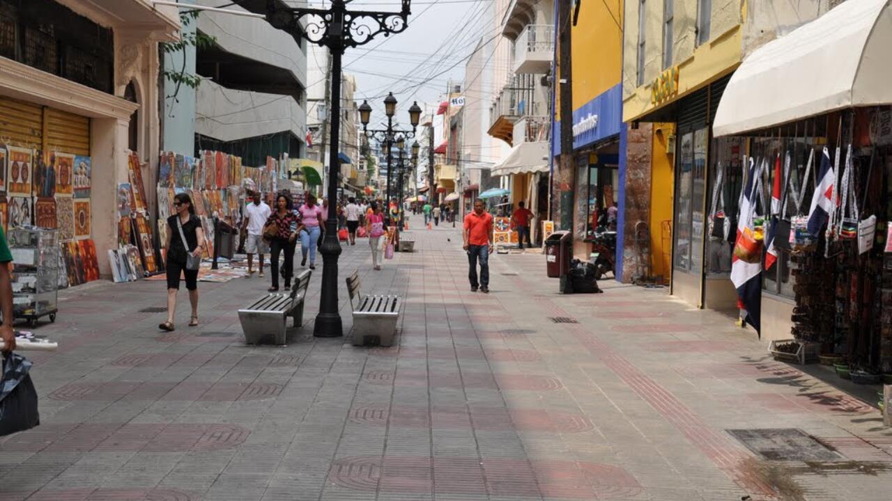 Debate en Zona Colonial