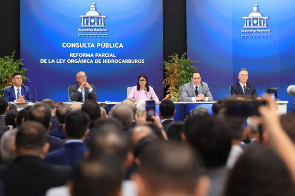 Presidenta interina de Venezuela proyecta alza de 55% en inversiones petroleras para 2026