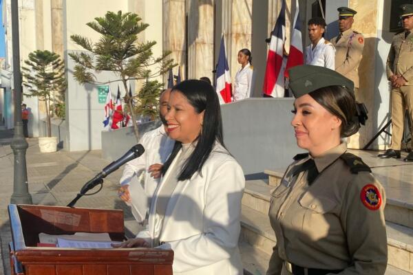 Directora Adjunta Regional 08 Minerd exhorta a jóvenes a tomar de ejemplo a Duarte