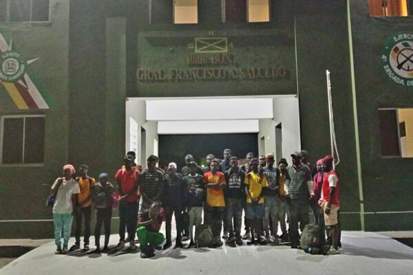 Ejército detiene 28 migrantes haitianos localizados con vigilancia de drones en Dajabón