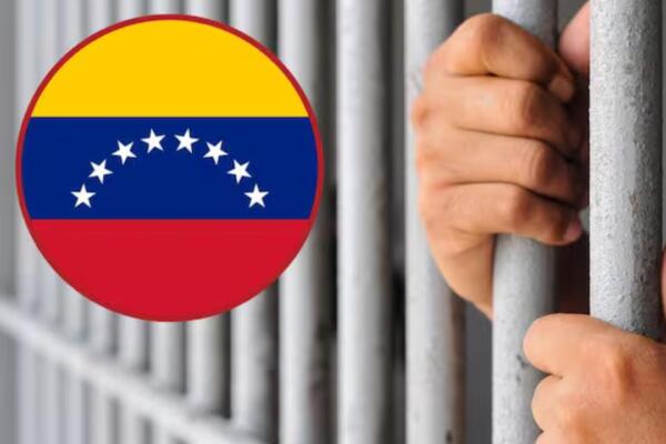 Al menos 15 periodistas han sido excarcelados en Venezuela, incluido Roland Carreño, activista opisitor que fue detenido en 2024.