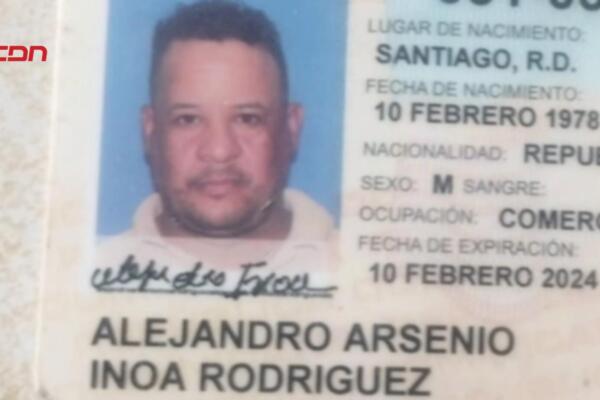 Familiares de Alejandro Arsenio Inoa Rodríguez reclaman una investigación exhaustiva tras su fallecimiento mientras se encontraba bajo custodia policial en el destacamento de Gurabo, en Santiago.