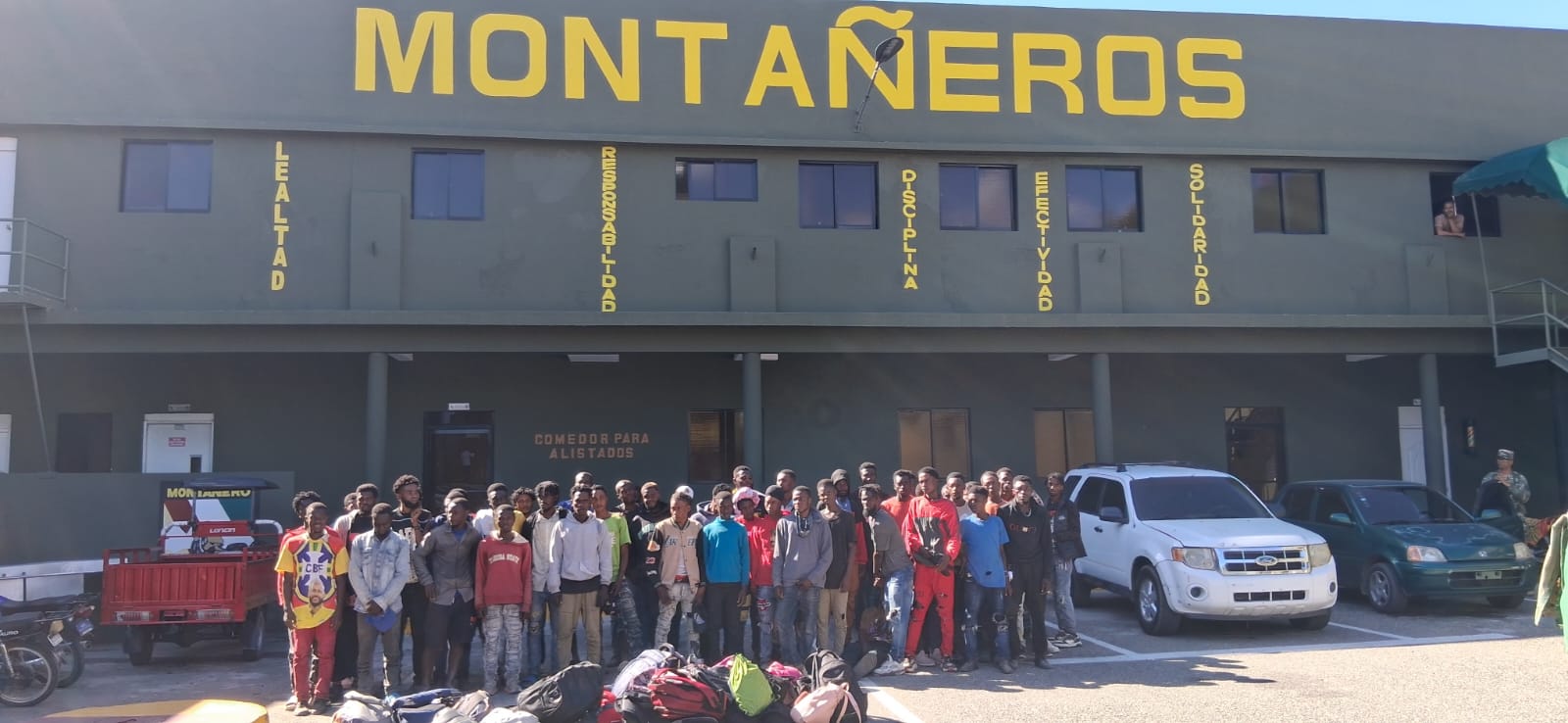 Ejército detiene 50 haitianos indocumentados en San Juan