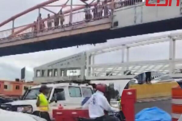 Una persona se lanza desde el puente peatonal del kilómetro 9 y pierde la vida