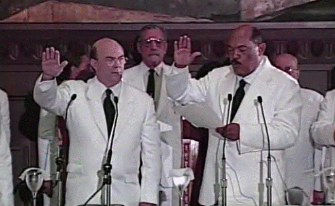 Archivo CDN: Momento en que Ramón Alburquerque juramenta a Hipólito Mejía como presidente de la República