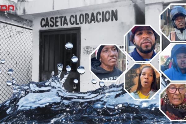 Comunitarios del sector Caobal, en Villa Altagracia, durante una protesta pacífica en reclamo del restablecimiento del servicio de agua potable.