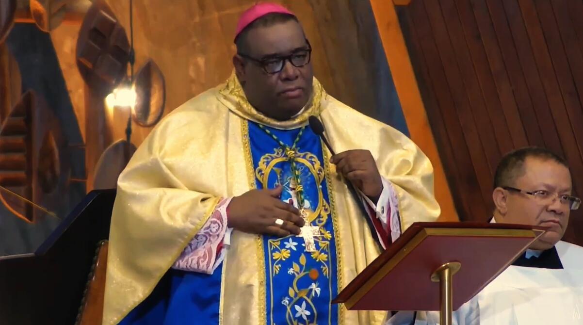 Monseñor Castro Marte afirma que hay mujeres preparadas para presidir la República Dominicana