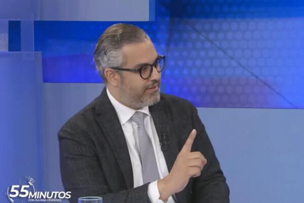  Pascal Peña, abogado y experto en temas internacionales. 