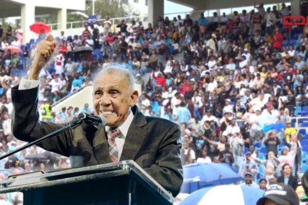 El pastor Ezequiel Molina durante su mensaje en la Batalla de la Fe 2026, donde exhortó a gobernantes, jueces y legisladores a actuar con honestidad y responsabilidad ante Dios y el país.