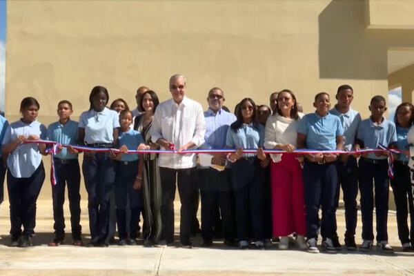 Presidente Abinader y primera dama encabezan la inauguración de varias obras en las Matas de Farfán