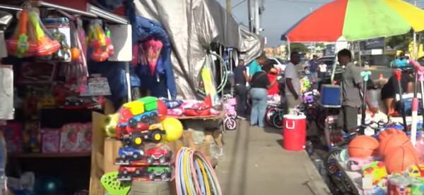 A pesar de la afluencia de ventas de juguetes por el Día de los Santos Reyes, padres en Santo Domingo pierden la tradición
