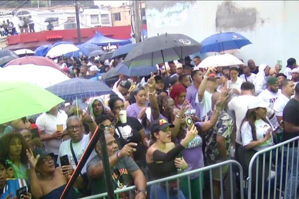 Dominicanos realizan fiestas para recibir el año nuevo; Rally del borracho reúne a decenas de personas este 31 de diciembre 
