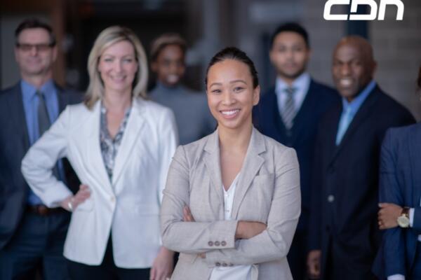 Reinventarse sin cambiar de empleo: claves para crecer profesionalmente desde el mismo lugar de trabajo