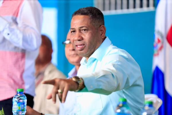 Trajano Santana afirma que costo de la vida, servicios públicos y confianza institucional serán ejes clave del 2026