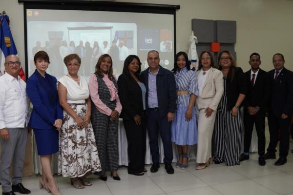 UAPA reconoce docentes por sus aportes a la quinta reforma curricular