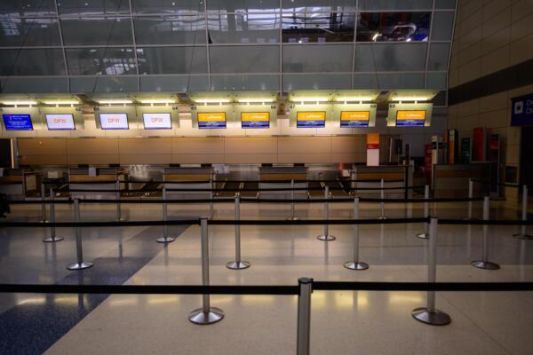 Más de 19.000 vuelos cancelados desde el sábado en EE.UU. por la tormenta invernal