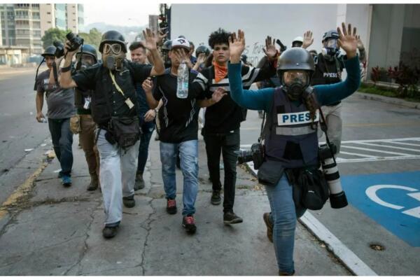La SIP manifestó su preocupación por la detención ocurrida ayer de al menos 14 periodistas, en su mayoría corresponsales y trabajadores de medios internacionales. 