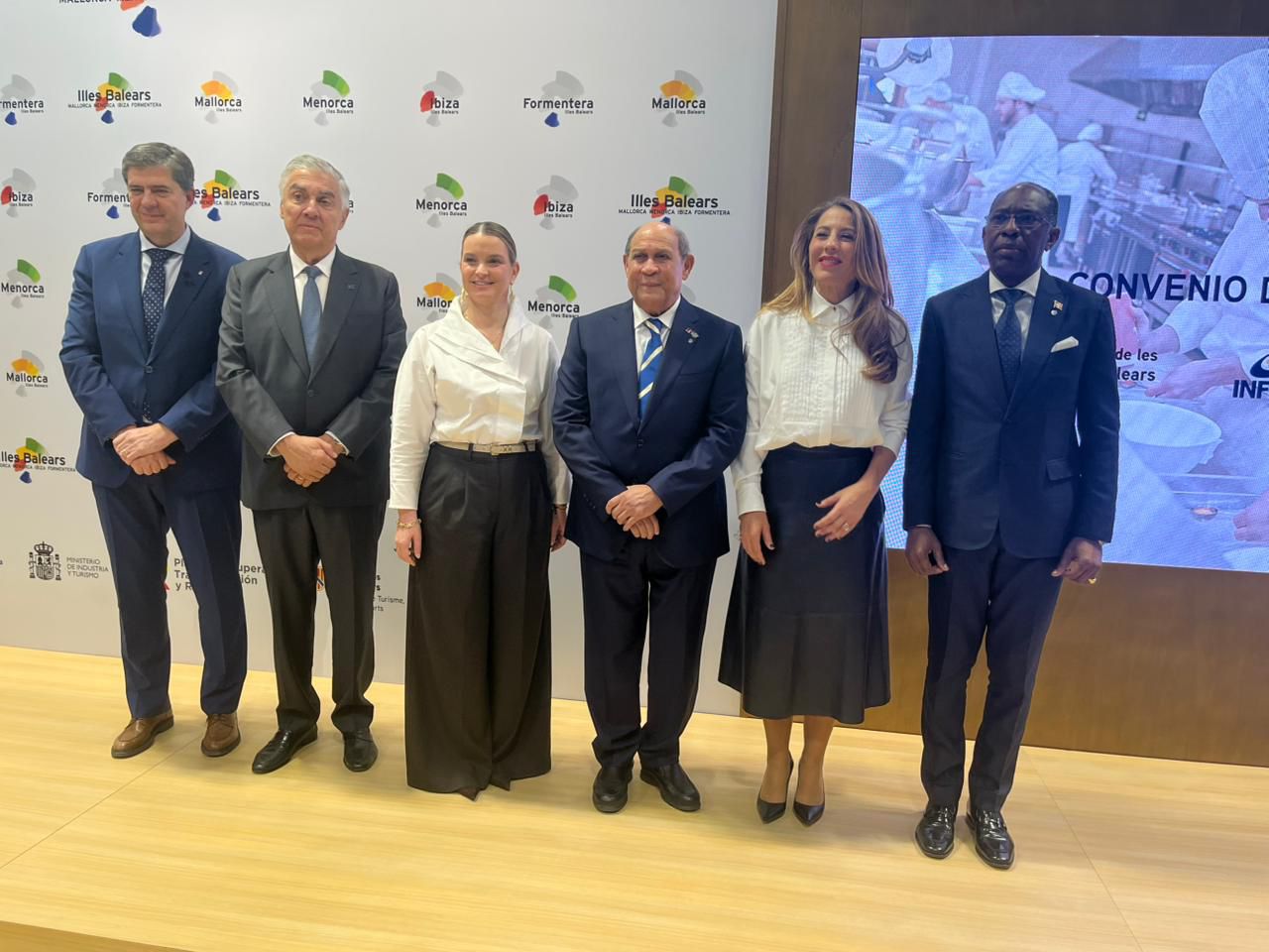 Firma del convenio INFOTEP y Gobierno de Baleares en FITUR 2026