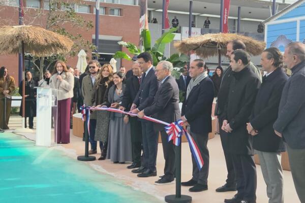 David Collado inaugura La Casita Dominicana en FITUR