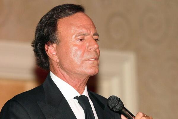 El cantante Julio Iglesias.