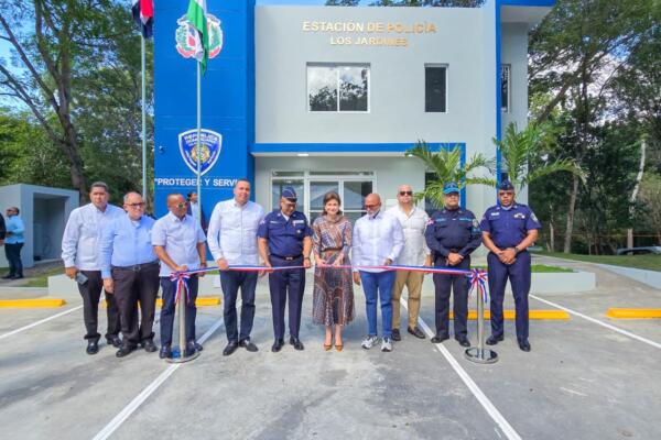 El destacamento cuenta con un área de construcción de 171.45 metros cuadrados, desarrollado en un solo nivel.