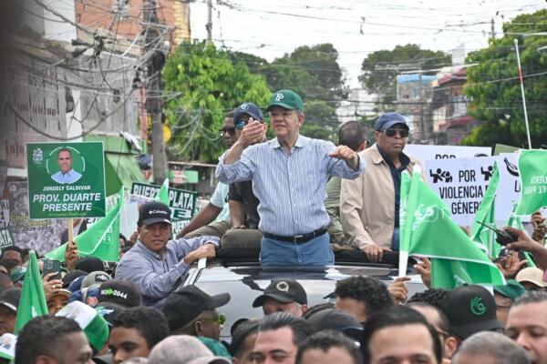El órgano jurisdiccional acogió el medio de inadmisión presentado por el Partido Fuerza del Pueblo y por los intervinientes voluntarios.