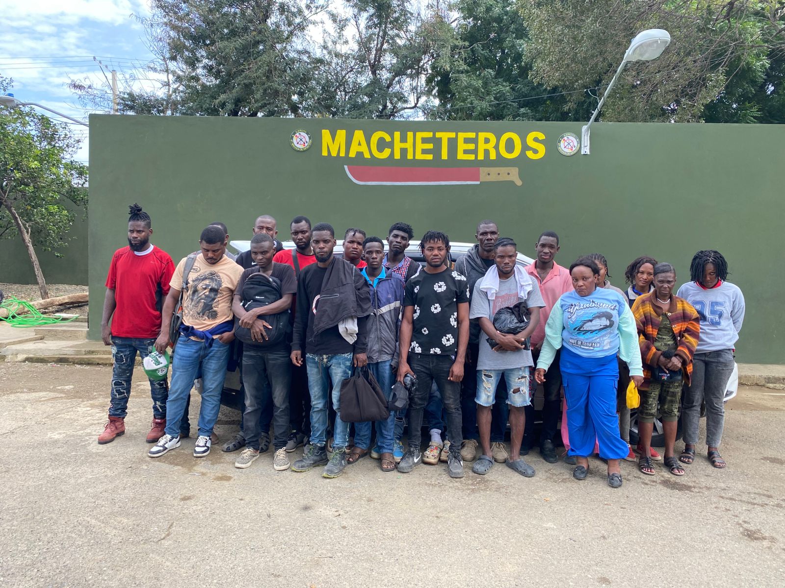 Yipeta con 20 haitianos