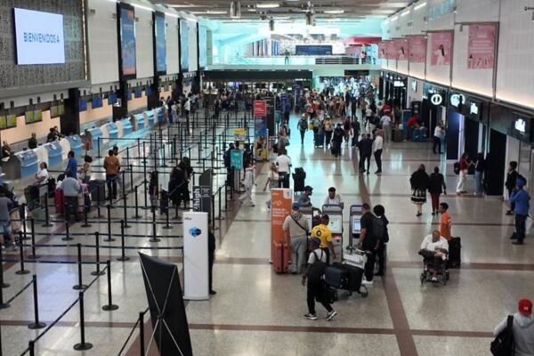  ADLA recordó que el boleto aéreo ya incorpora múltiples tasas, impuestos y cargos operativos, por lo que agregar nuevos gravámenes podría limitar el crecimiento de la demanda. Foto: Fuente externa 