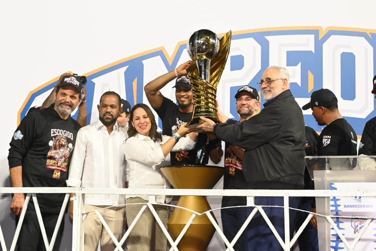 La institución financiera reafirma su compromiso con la Liga de Béisbol Profesional de la República Dominicana y el deporte nacional