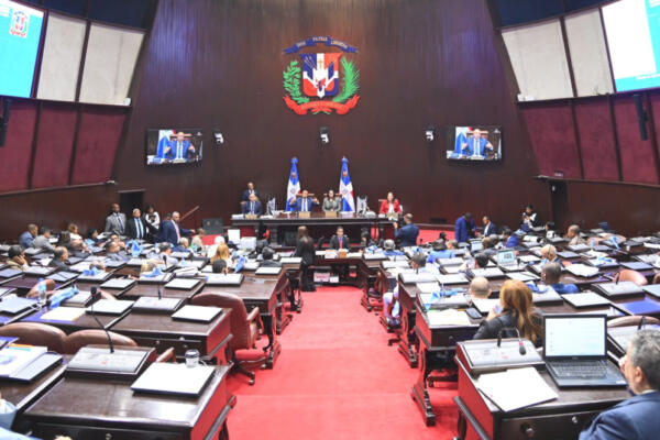 Diputados aprueban préstamo por 100 millones de dólares para red de saneamiento de San Cristóbal