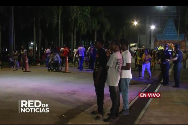Fieles llegan en masa a la Basílica de Higüey en vísperas del Día de la Virgen de la Altagracia