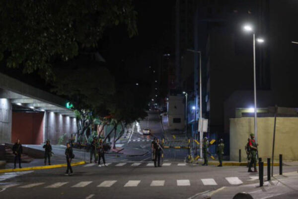 Disparos y luces en el cielo cerca del Palacio de Miraflores