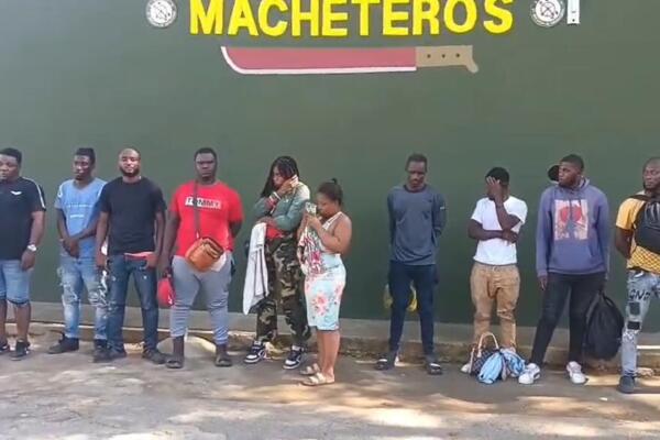 Ejército intercepta motocicletas con 11 haitianos indocumentados durante operativos en Mao